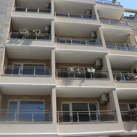 Апартамент Виктория Apartment *